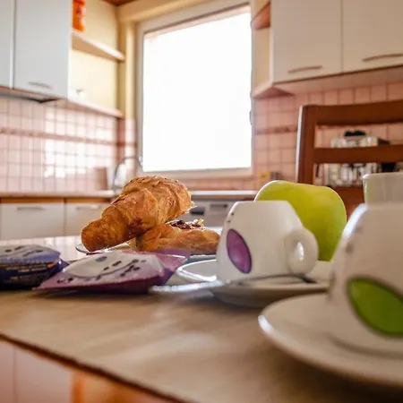 P O E R I O 4 7 Home&more شقة كاستيلانا غروتي